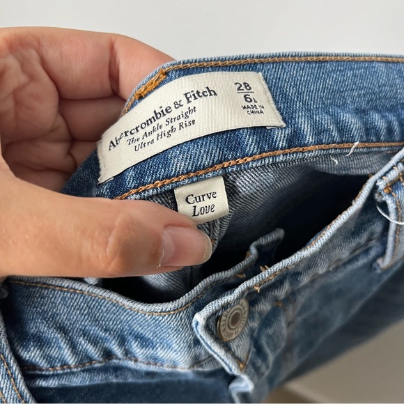 Abercrombie & Fitch Curve Love Ankle Straight Ultra High Rise Denim Size 6 LONG - Picture 6 of 11